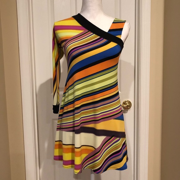 Eva Varro Skirt Set - Picture 3 of 7